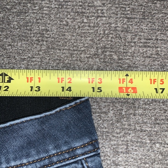 Democracy Jeans - Picture 5 of 7